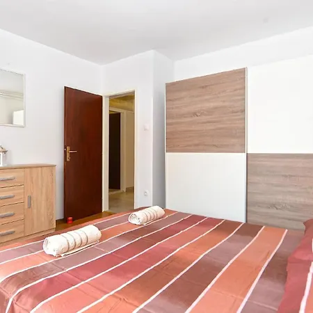 Apartment Fuer 4 Personen Ca 60 Qm In Cervar-porat, Istrien Istrische Riviera